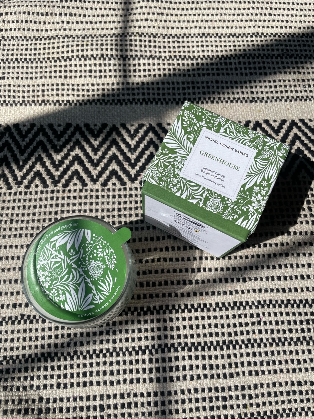 Michel Design Works greenhouse vigne glass candle
